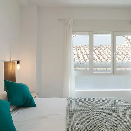 Apartment C91 - Two Bedroom Next To Alcazaba *